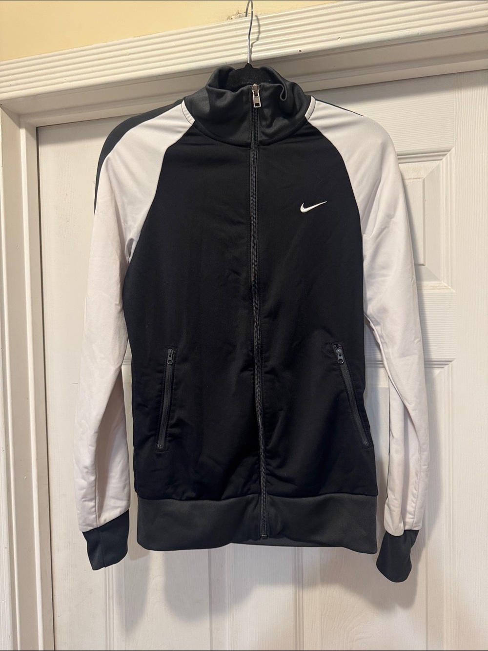Vintage Nike Black and White Full-Zip Performance Jacket